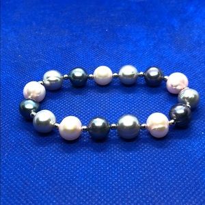 Pearl bracelet. Multi color. Freshwater pearls.